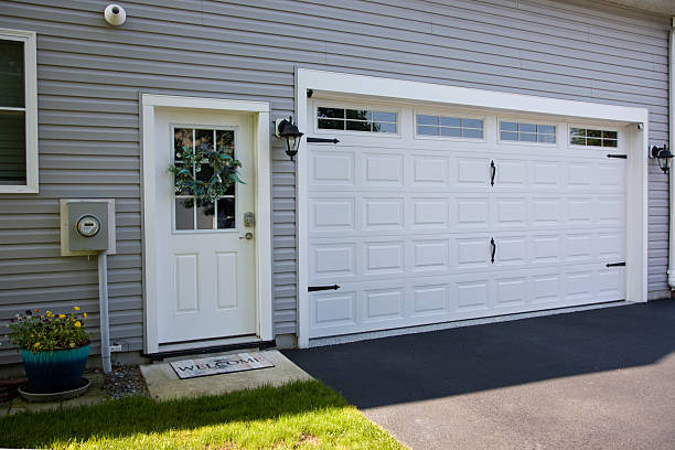 24/7 Emergency Garage Door Panel Replacement experts in North Auburn, CA